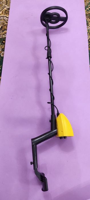 Металлоискатель арзон срочно сотаман новый!! Енги!! Коробка