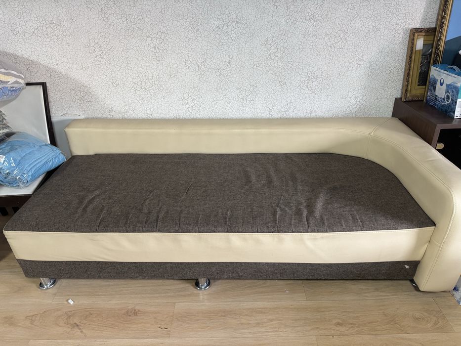 Отдам диван даром