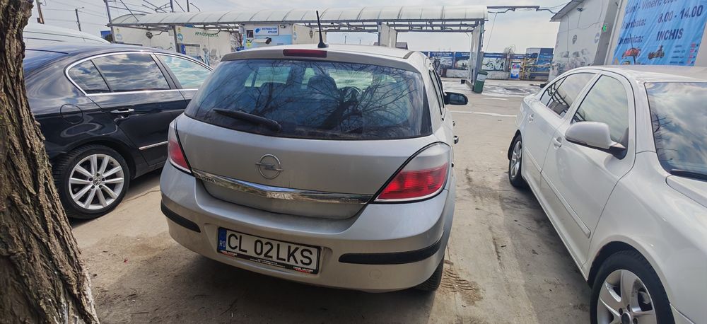 Vând Opel Astra H