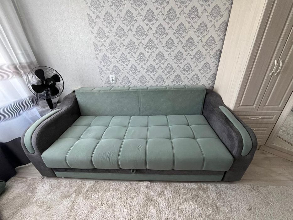 Диван в хорошем состоянии