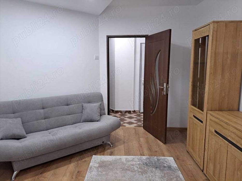 Apartament elegant cu 3 camere de închiriat în Târgu Cucu, vis a vis de Tribunal