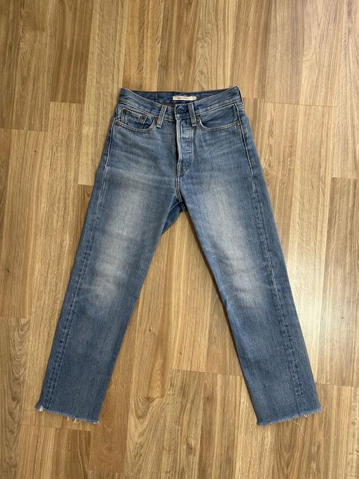 levi’s wedgie straight size 24
