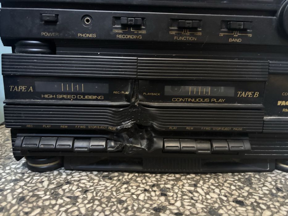 Ретро аудио система RADIOLA модел RMP9830.Цена в Евро!