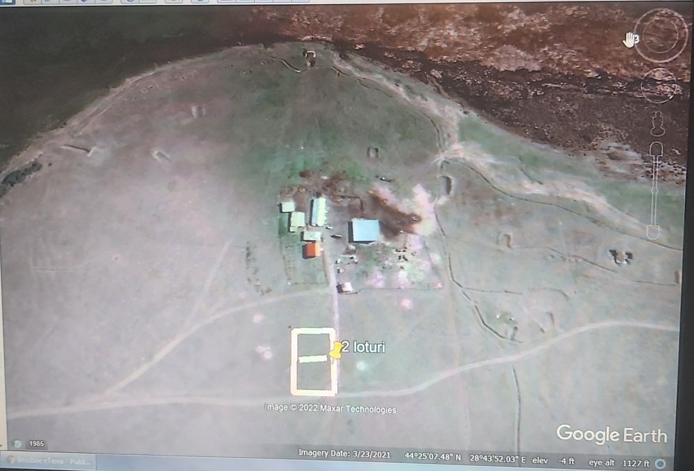 Particular 2 loturi  Corbu,Constanța cu vedere la mare posibil si rate