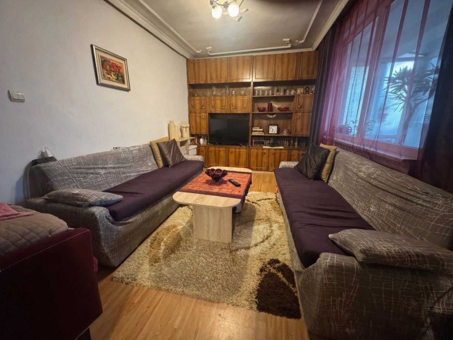 Продава се Четиристаен апартамент в Пловдив, Кючук Париж - 107 кв.м за 1664 €/кв.м - Снимка #1
