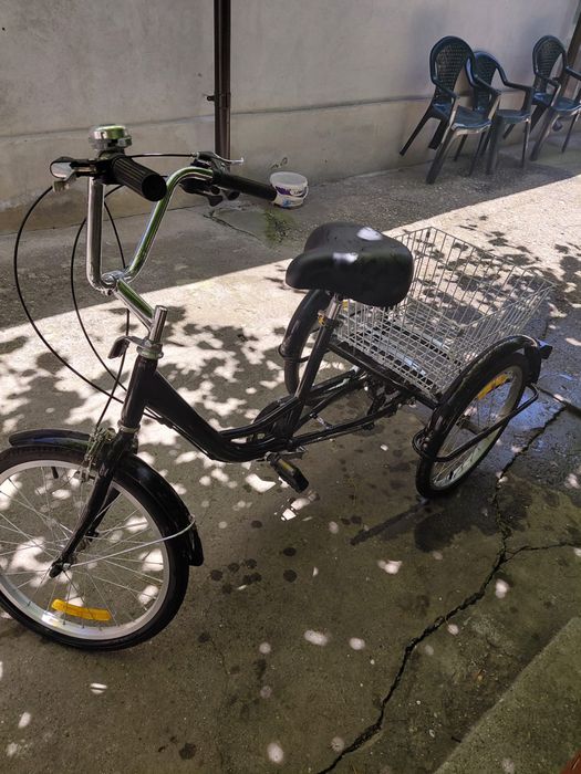 Vând tricicletă pentru adulți