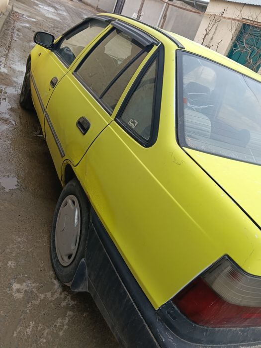 Daewoo nexia srochni sotiladi