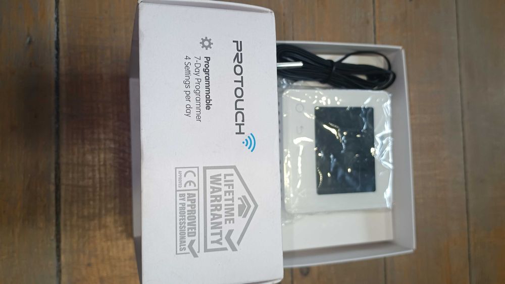 Wi-fi термостат за подово отопление