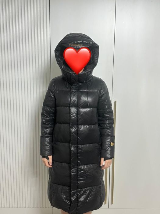 Продам куртку очень хорошуюдля девочек