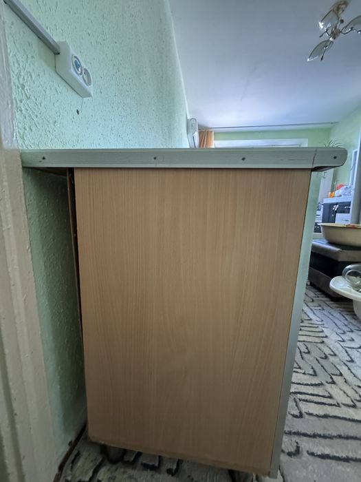 Кухонний тумпочка сотилади 300 000