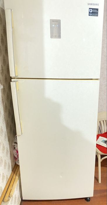 Продается холодильник  samsung