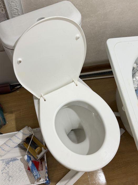 Бу унитаз в хорошем состояние