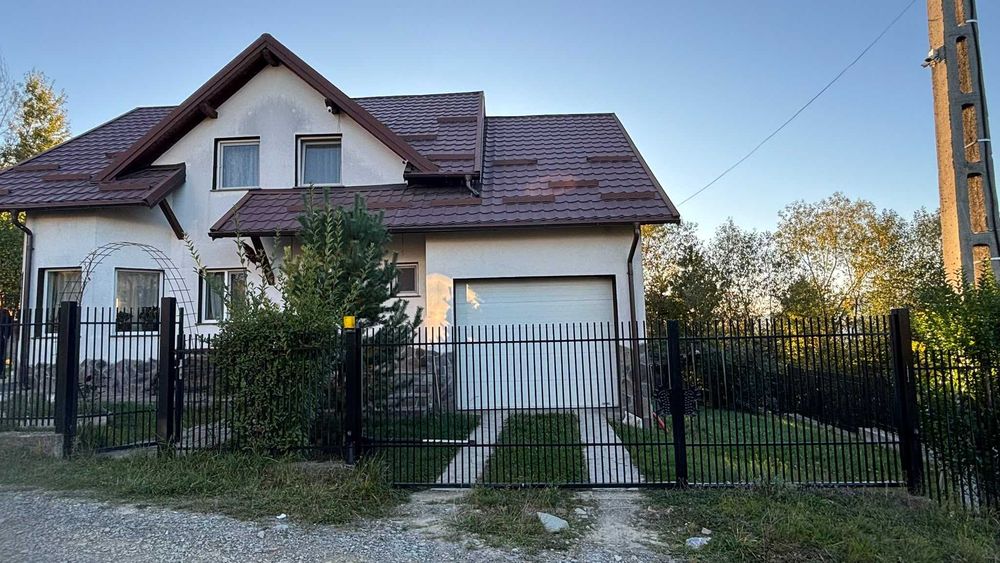 Vând casă situată în Moisei, Maramureș