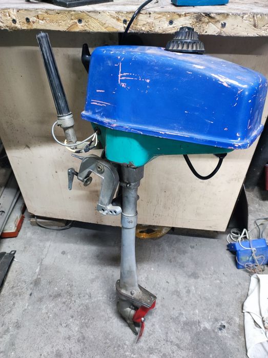 Продаю две моторные лодки