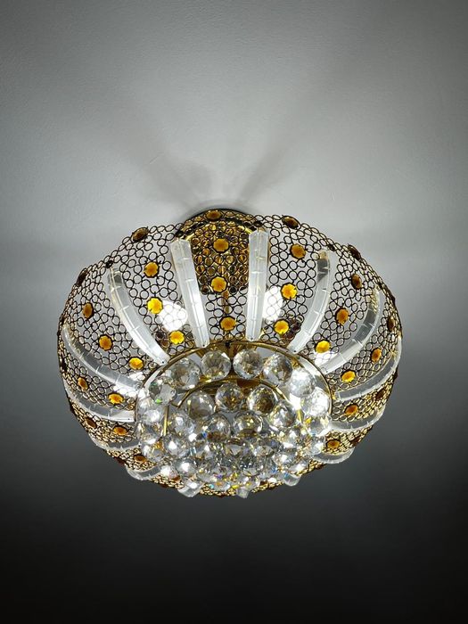 Люстра светильники