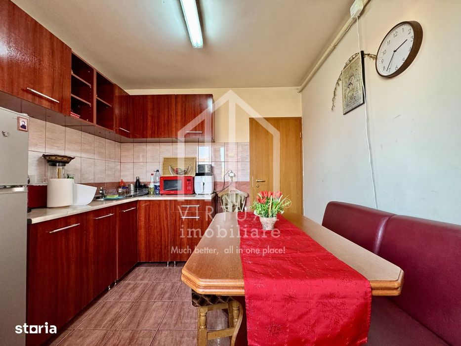 Apartament cu 2 camere, 44mp utili + 2 balcoane, boxa  - Zona Centrala