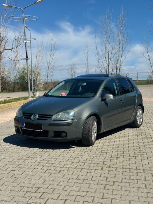 Vând VW Golf 5 1.4 fsi 90CP