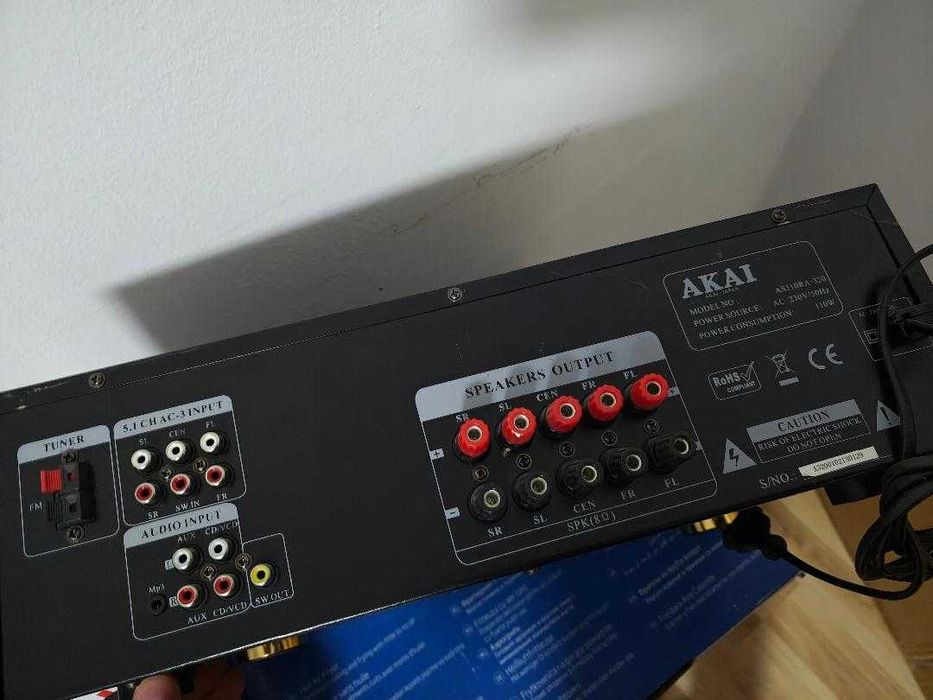 STAȚIE AKAI AS110 RA 325. 5.1 90 W + Boxe de podea JAMO E 350