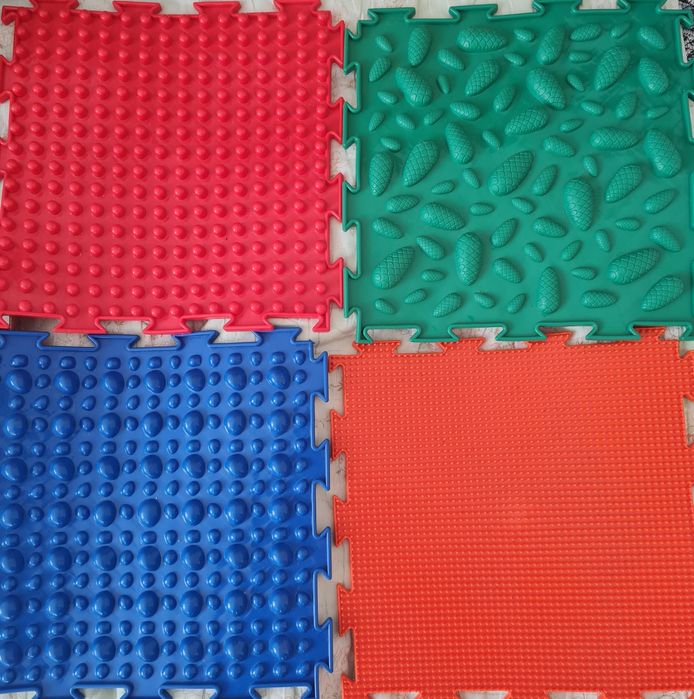 Продаю детскую массажный коврик