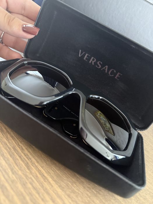 Луксозни дамски слънчеви очила Versace