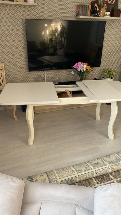 Продам обеденный стол