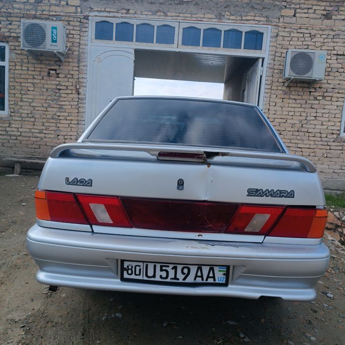 Lada 2115 sedan sotiladi