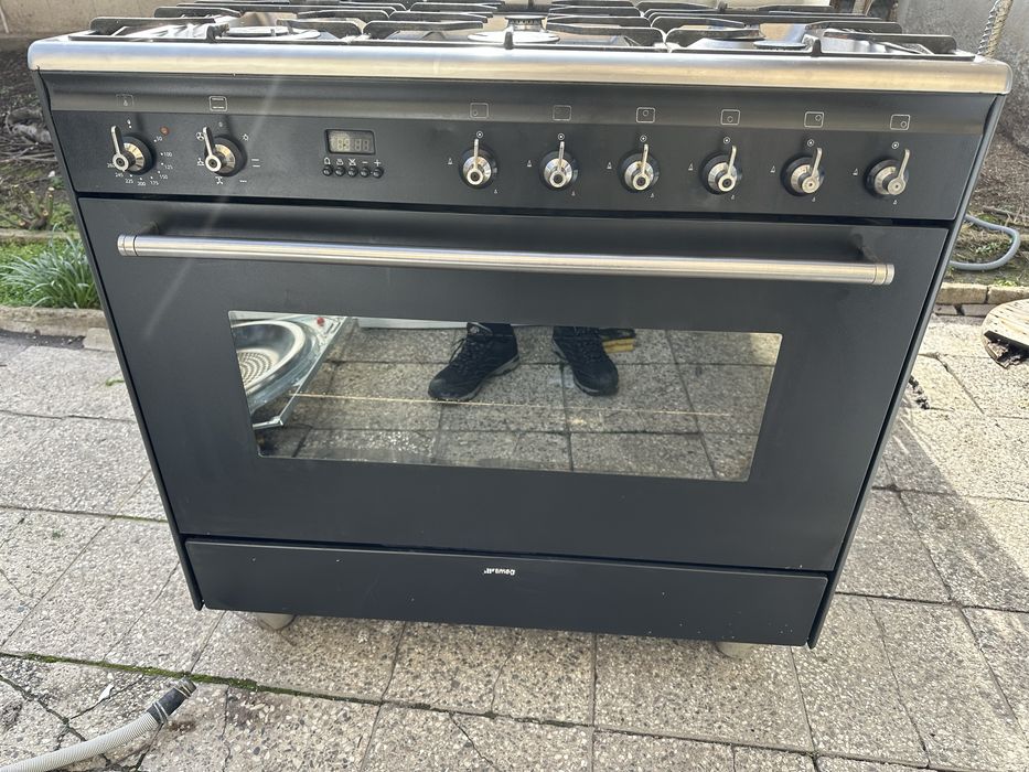 Професионална газова печка Смеф/Smeg