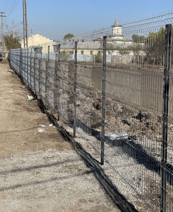 Confecționăm garduri și porți din plasa burdurata