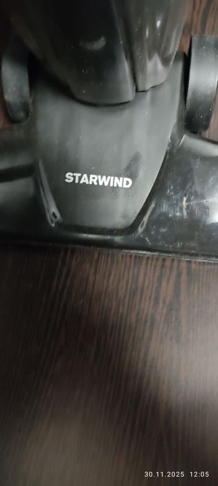 Продам пылесос вертикальный