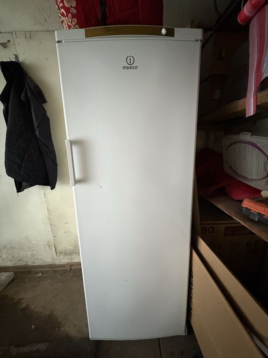 Морозильник Indesit