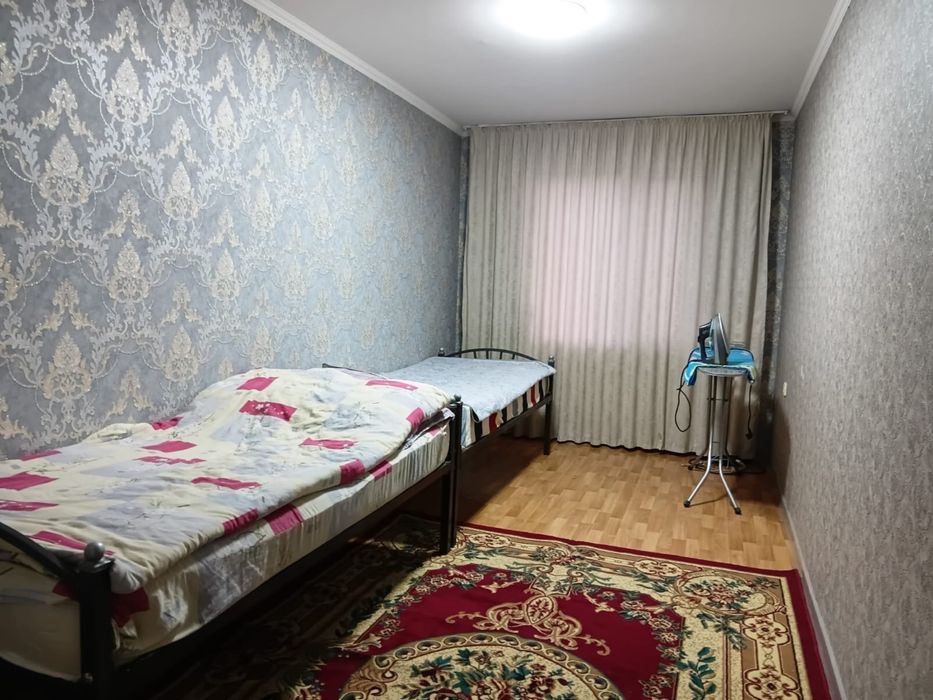 Сдвам комнату 3 бөлмелі пәтердің 1 бөлмесін жалға берем