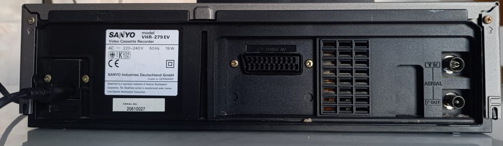 Vând videorecorder sanyo în stare bună