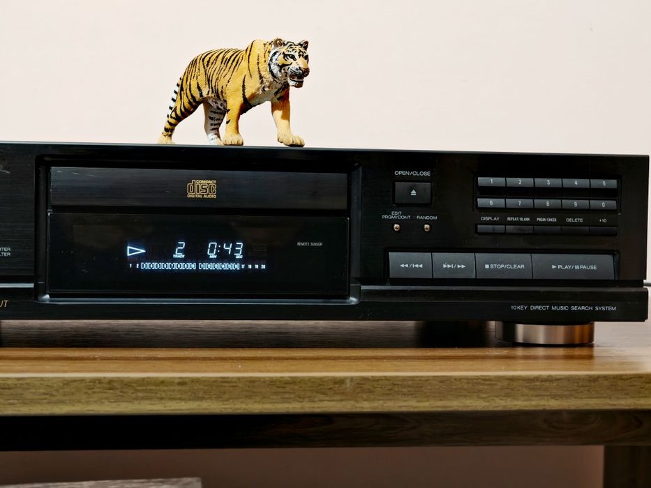 Aiwa XC-300E. Top cd player. Date tehnice mari. Preț fix !