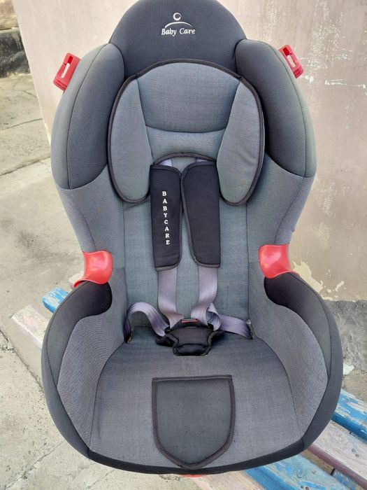 Продам детское автокресло Baby Care