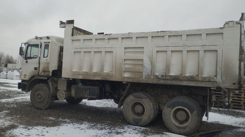 Продам самосвал джак