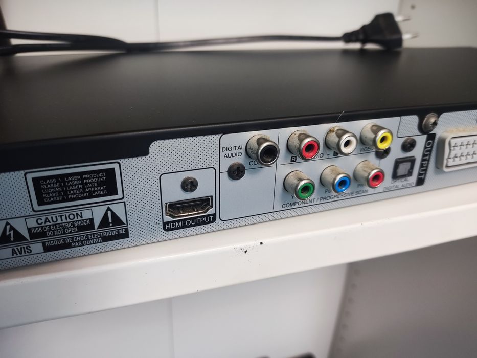 DVD Player - LG DVX382H - cu cablul HDMI si optic inclus