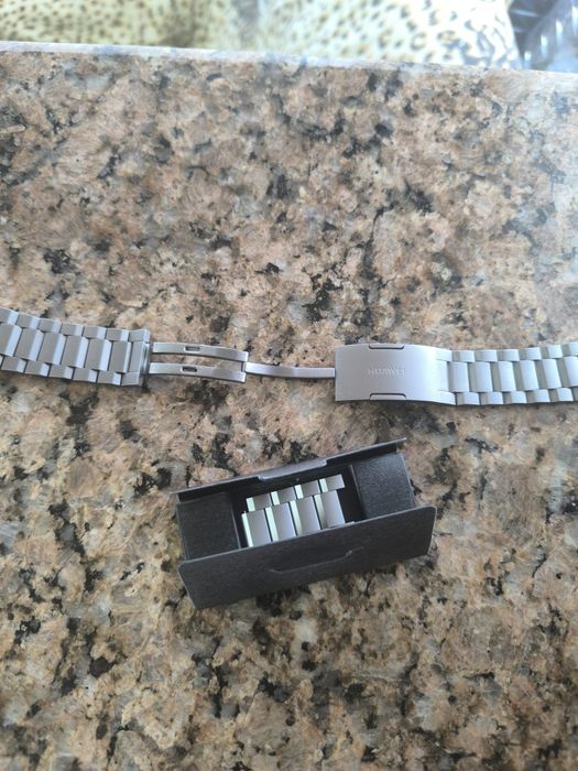 Vând curea / brățară titanium ceas Huawei gt