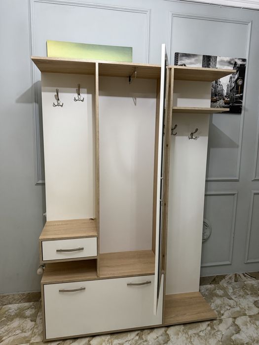 Продается шкаф в прихожию