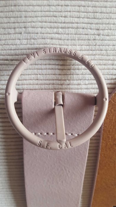 Curea din piele naturala LEVI'S - roz violaceu (marimea 85)