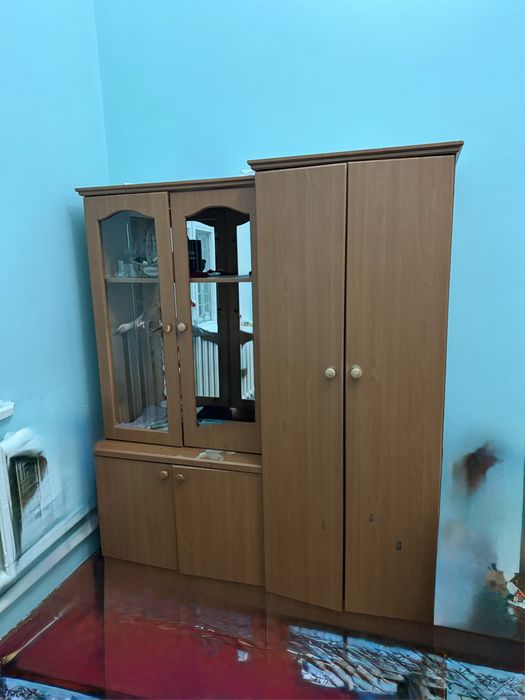 Шкаф.
