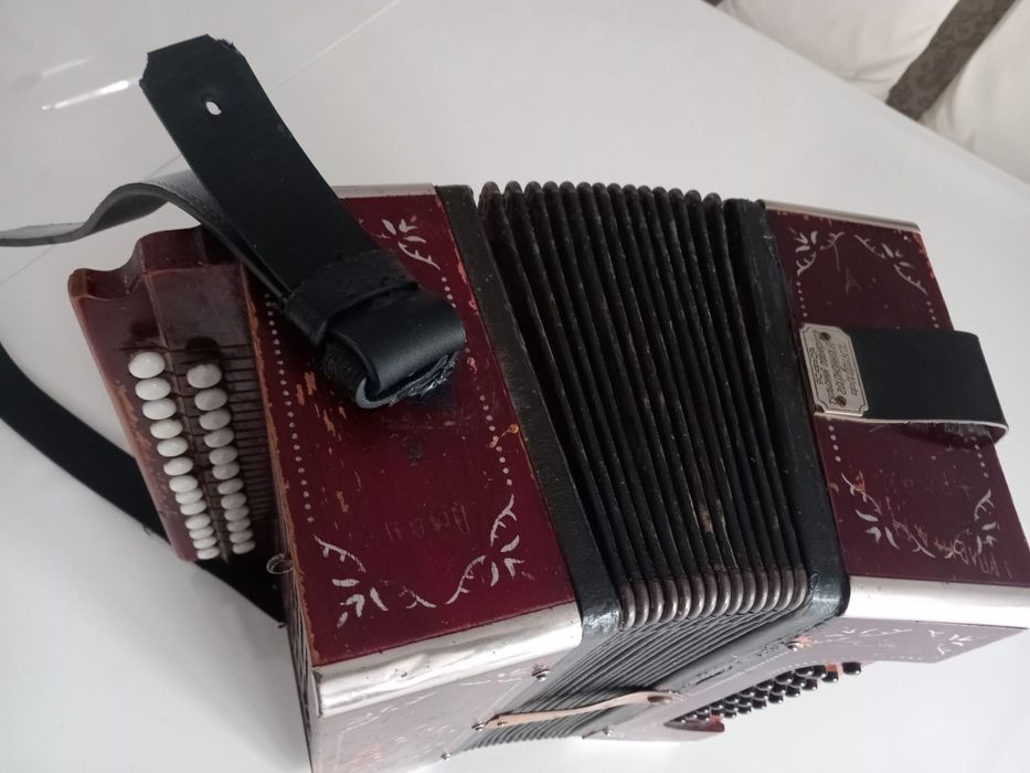 Продам гармонь .