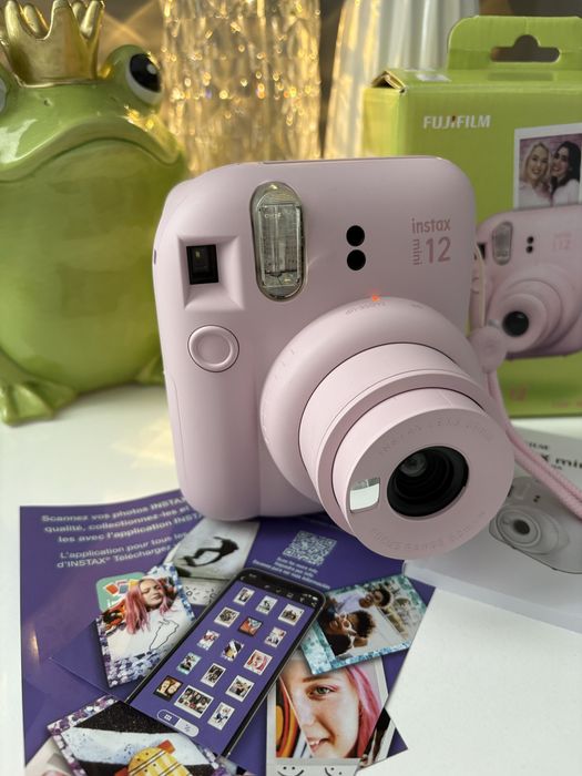 Фотоапарат за моментни снимки FUJIFILM INSTAX MINI 12 BLOSSOM PINK