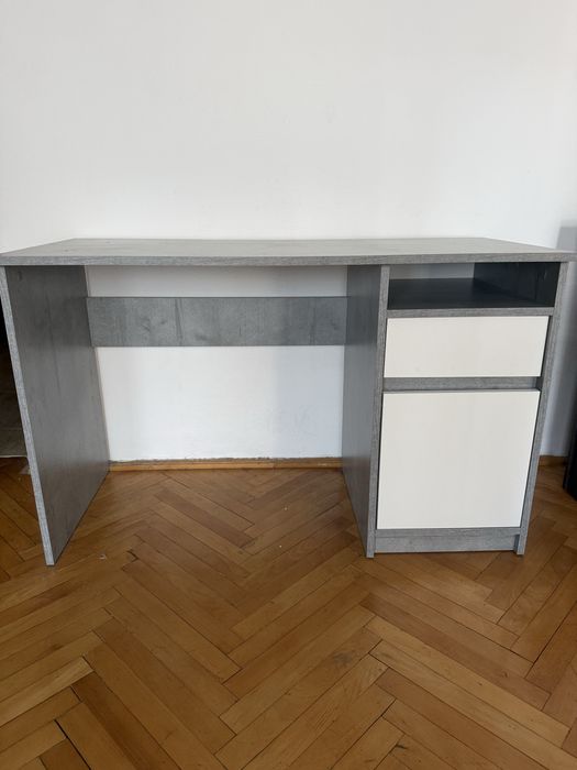 Birou de vânzare – stare ca nouă