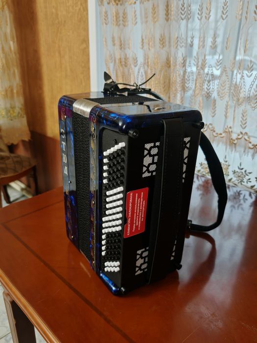 Продается баян новый Этюд