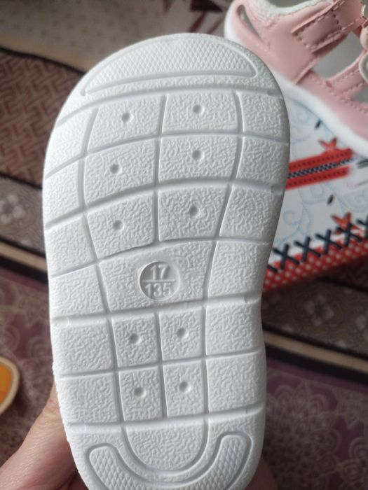 Продам новые Сандали!