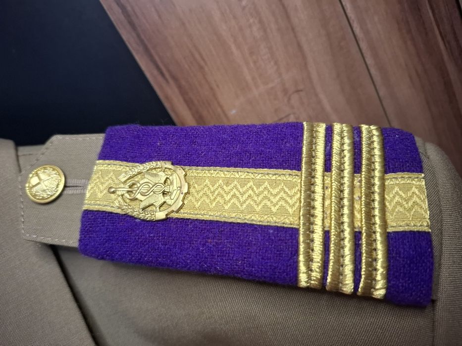 Costum militar Exceptiol Unic de Colonel Logistică