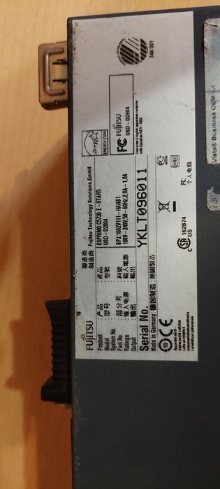 Продавам компютър монитор   и бюро