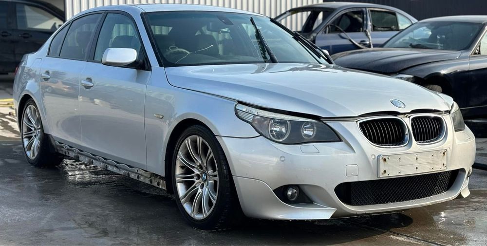 Dezmembrez BMW 530d E60 3.0D 218cp,manual,M PACK,Recaro,Plafon M negru
