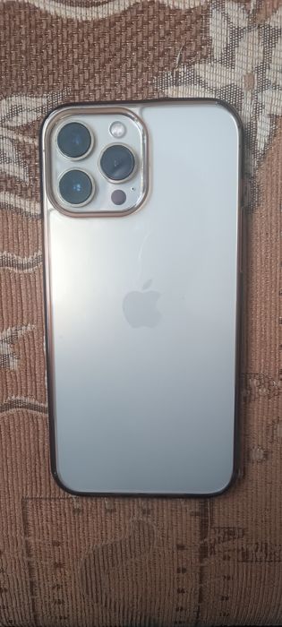 Iphone 13 pro max sotiladi 700$ 12/512 GB GOLD