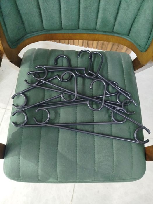 Вешалки для одежды